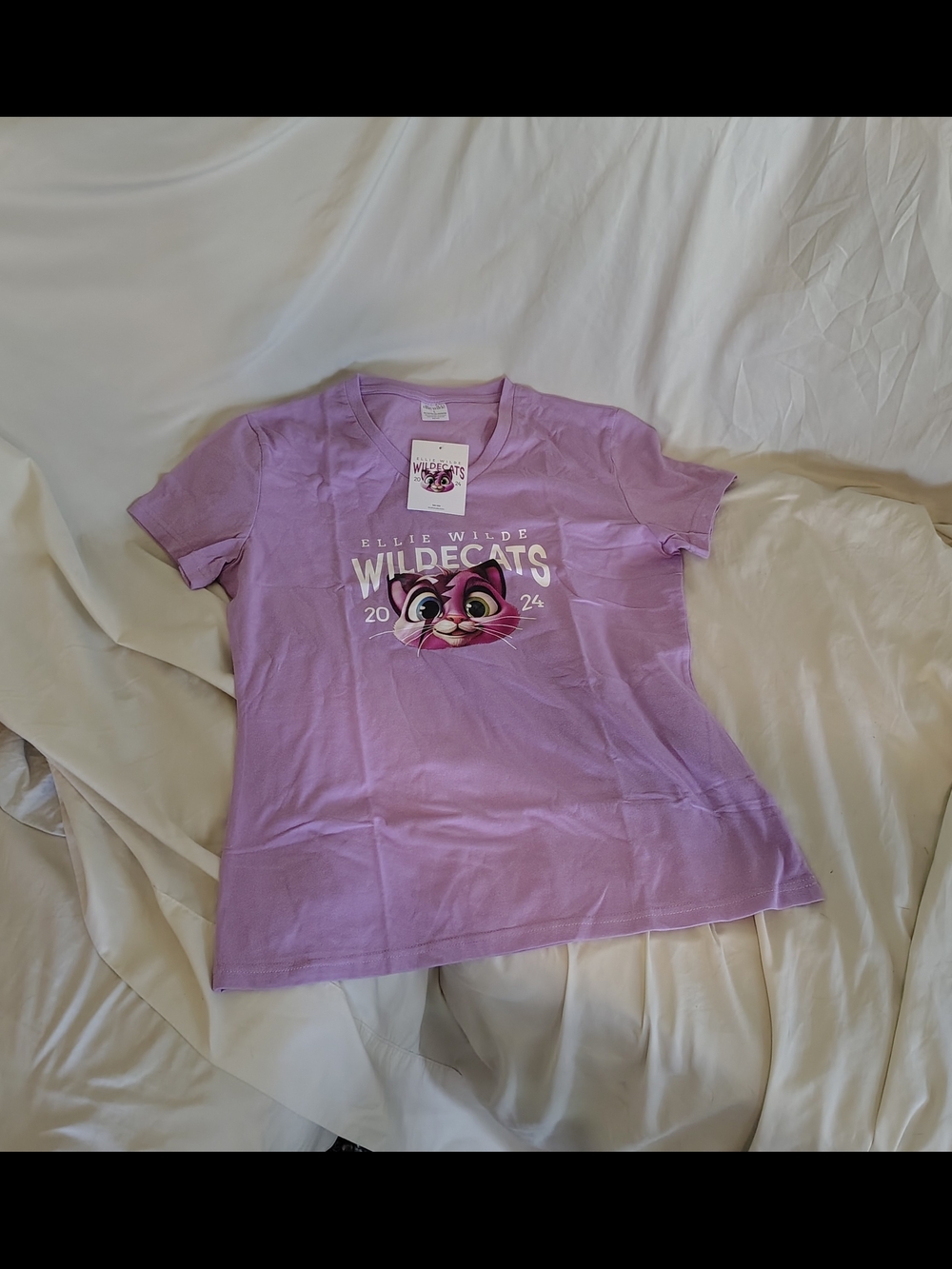 Ladies Large Cute Trending Kitty Theme Wildcats T Shirt